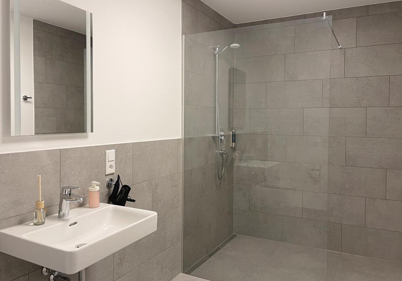 Moderne Apartments Im Herzen Der Stadt I Private Tiefgarage Mit Ladesaeulen I Home2Share อิบเบนบูเริน ภายนอก รูปภาพ